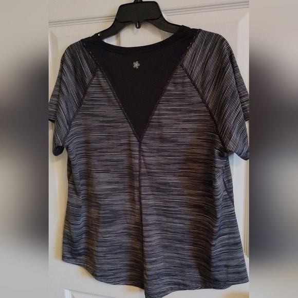 Tek Gear Nylon Like Top - Picture 9 of 10